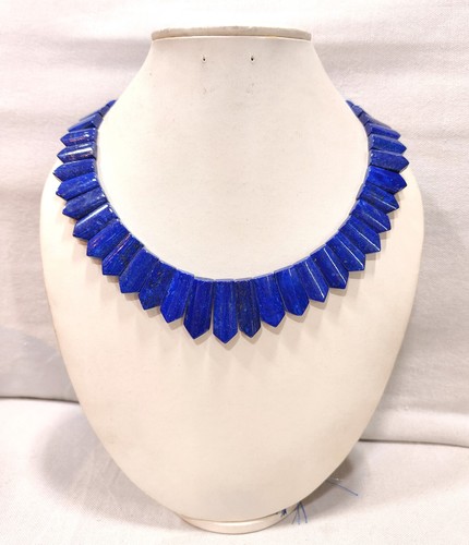 Collana bavaglino pietre
