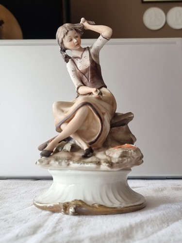 Statuina vintage biscuit - statuina, in