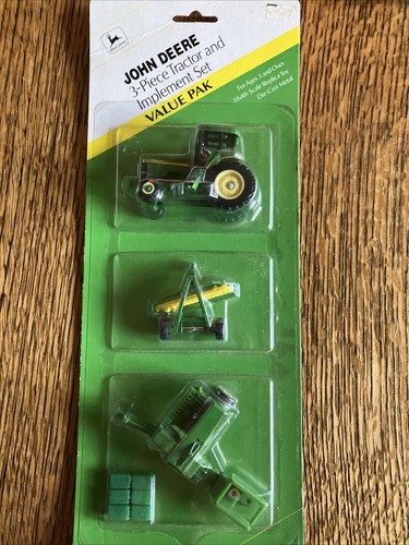Set trattore attrezzi - trattore, 1/64