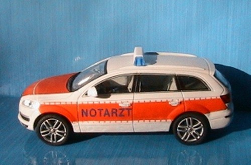 Veicolo miniatura audi - audi, q7