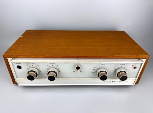 Amplificatore stereo integrato