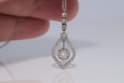 Collana antica con ciondolo - , in