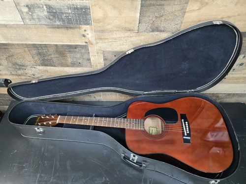Chitarra acustica vintage