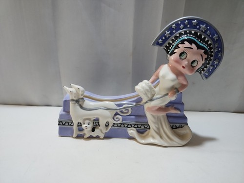 Vintage betty boop figurine - betty,