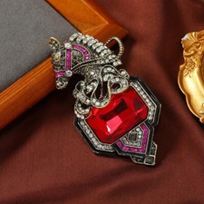 Spilla testa di cavallo strass