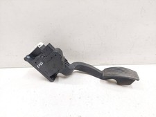 Opel Corsa D 2009 Acceleratore