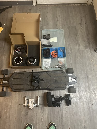 Electric skateboard
