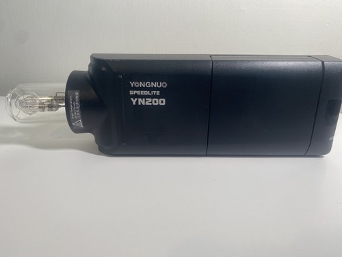 Flash yongnuo yn200 200w - 200w,