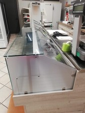 Vetrina espositore alimentari refrigerata. Banco per alimenti supermercati 