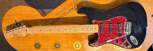 Fender stratocaster mim left - stratocaster,