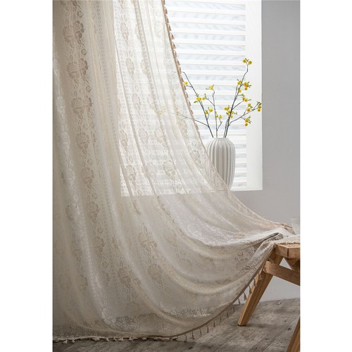 Tenda vintage all'uncinetto