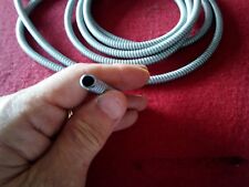 UN METRO TUBO FILO FLESSIBILE