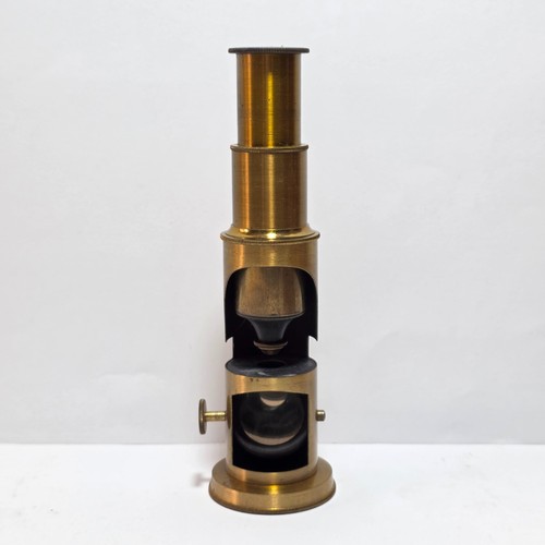 Antico microscopio portatile - antico,