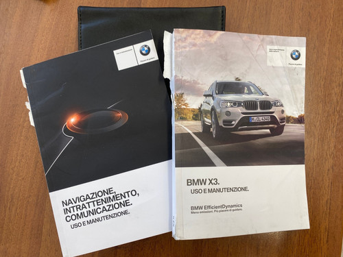 Brochure con manuale