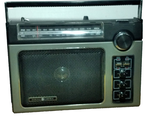 Enorme radio produzione - enorme, di