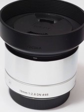 SIGMA 19mm F2.8 DN per Micro