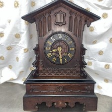 Antico orologio a cucù a