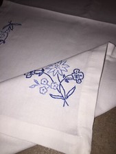 Runner Di Ricamo A Mano Fiori