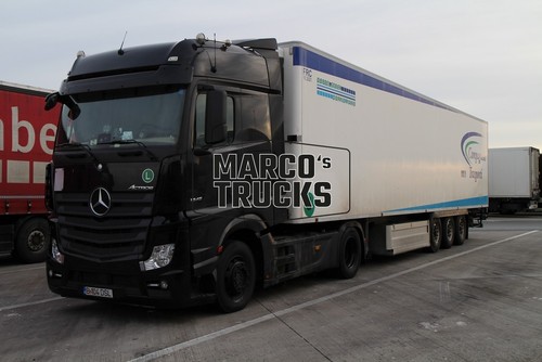 Foto camion mercedes benz - foto,
