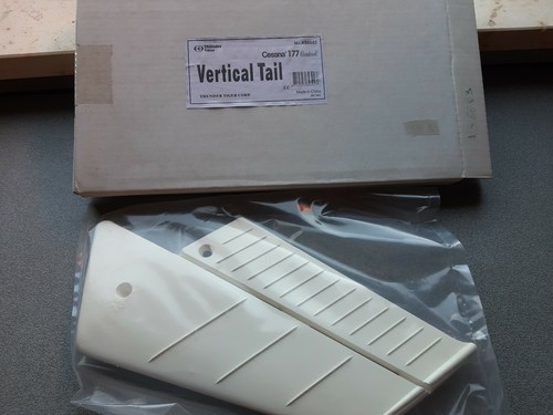 Vertical tail cessna 177 - tail,