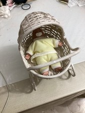 Bambolotto con passeggino