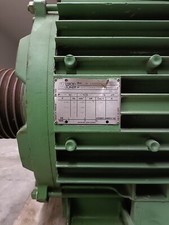 motore elettrico trifase 380 volt 75 kw 1400 giri con puleggia 8 gole