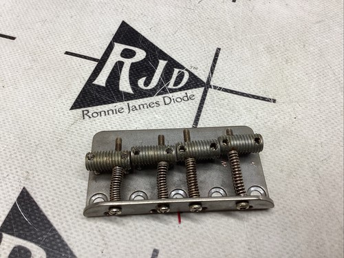 Ponte per chitarra basso stile