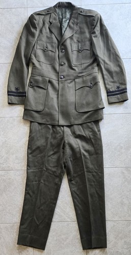 Set uniforme verde funzionante