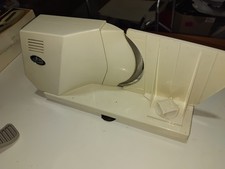 Affettatrice elettrica 220