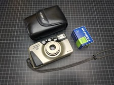 Yashica Microtec Zoom 90, punta e scatta, fotocamera analogica pellicola 35 mm