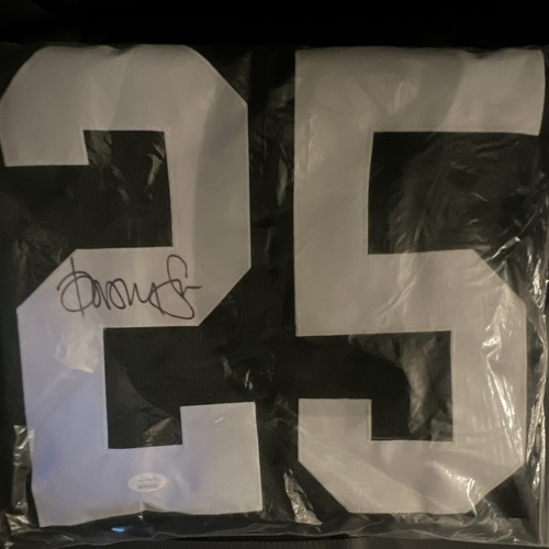 Signed dorsy levens - levens, green