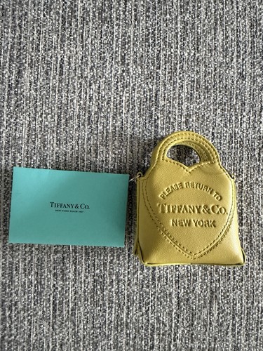 Tiffany return to - &,
