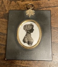 Sagoma Di Signora Retro Dipinta Su Vetro Particolarmente Piccola C1820