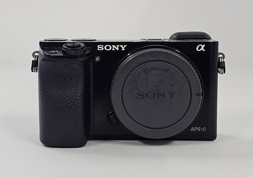Sony a6000 3 megapixel - 24,3,