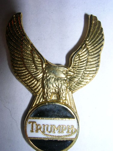 Pin moto sigle triumph - ,