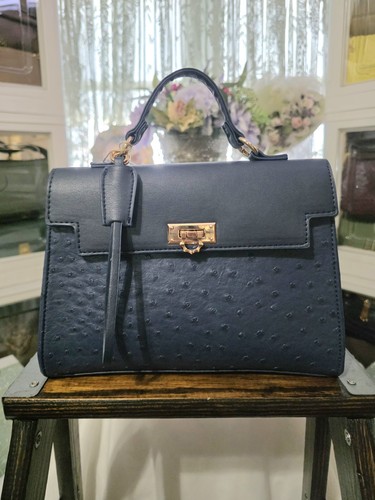 Bellissima borsa blu elegante