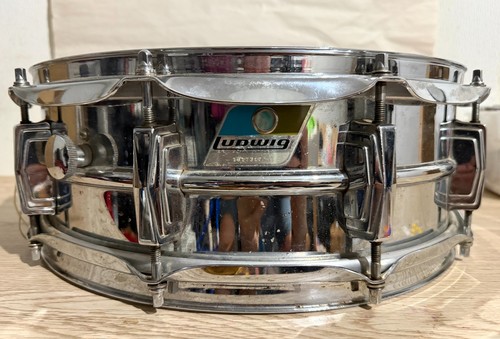Distintivo vintage ludwig - distintivo,