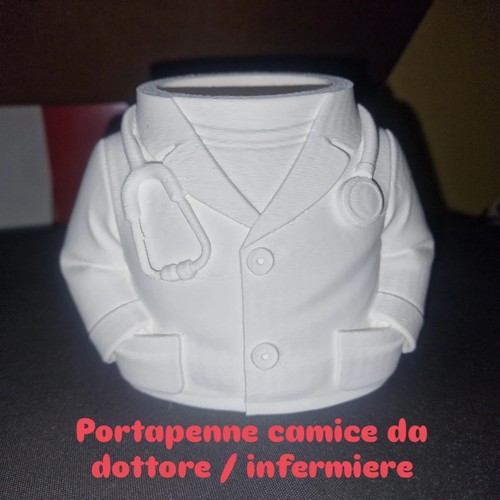 Portapenne camice dottore