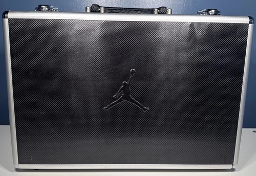 Rara valigetta nera air jordan - air,