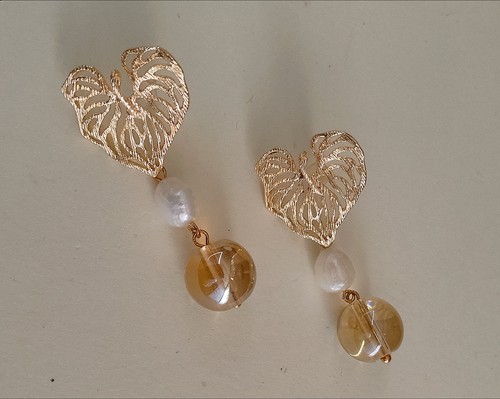 Orecchini foglia oro perla - foglia,