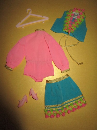 395 raro outfit barbie - raro,