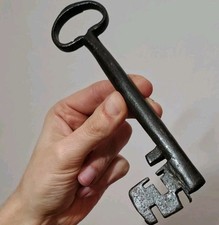 GRANDE E RARA CHIAVE ANTICA