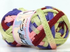 filato per sciarpa da da lavorare con i ferri, molto bella,voluminosa, colorata