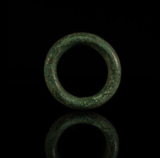 Anello in bronzo massiccio