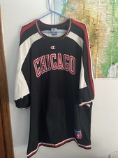 Chicago Bulls Warm Up From