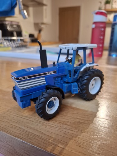 Britains farm toys - farm,