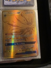 Carta rara Gold Solgaleo GX