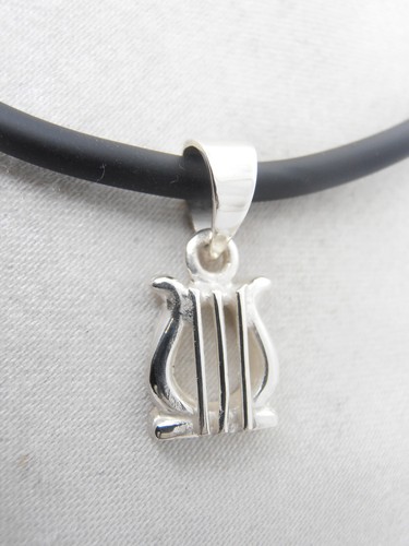 Cetra ciondolo in argento - :,