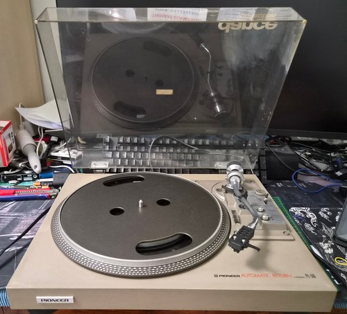 Pioneer 516 turntable - pioneer,