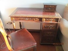 scrivania legno antica, intarsiata con ripiano in pelle, con relativa sedia
